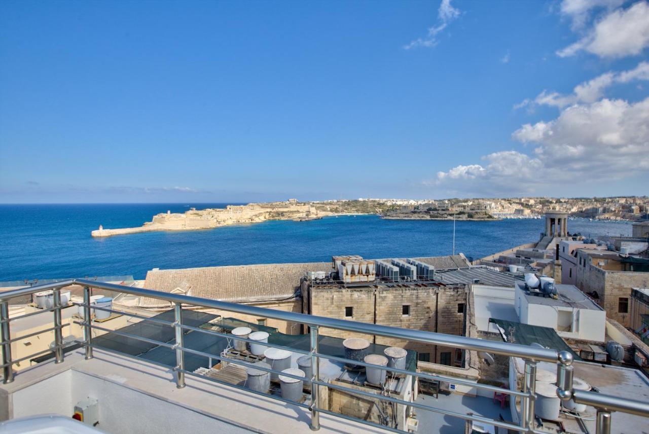 Valletta Luxury 4-Bedroom Duplex With Stunning Sea Views Private Terrace And Jacuzzi Exterior foto