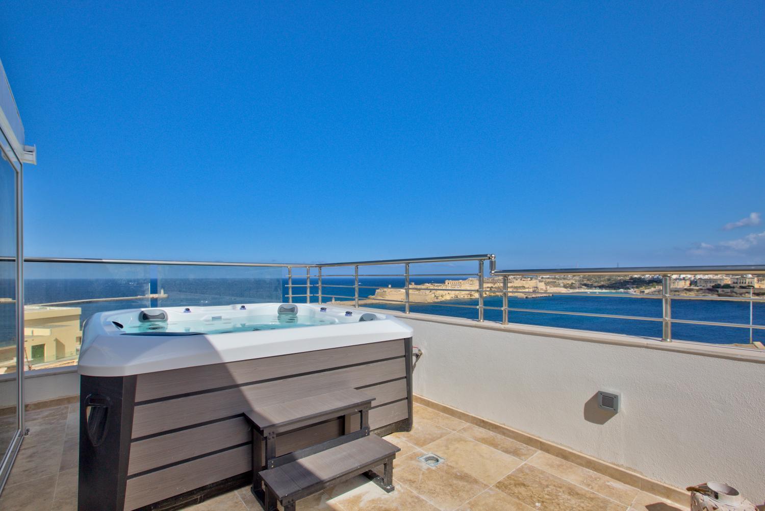 Valletta Luxury 4-Bedroom Duplex With Stunning Sea Views Private Terrace And Jacuzzi Exterior foto